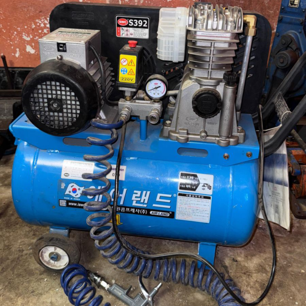 40 liter Air Compressor SWC S392 - Image 2